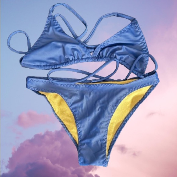 Beautiful Cheeky Bikini - Picture 1 of 2